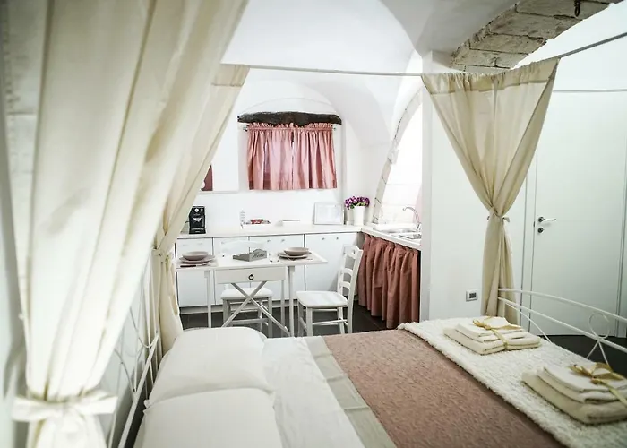 HOME 5 - Arco Antico